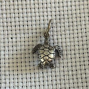 Sterling Silver Sea Turtle Charm Pendant – Ocean Jewelry